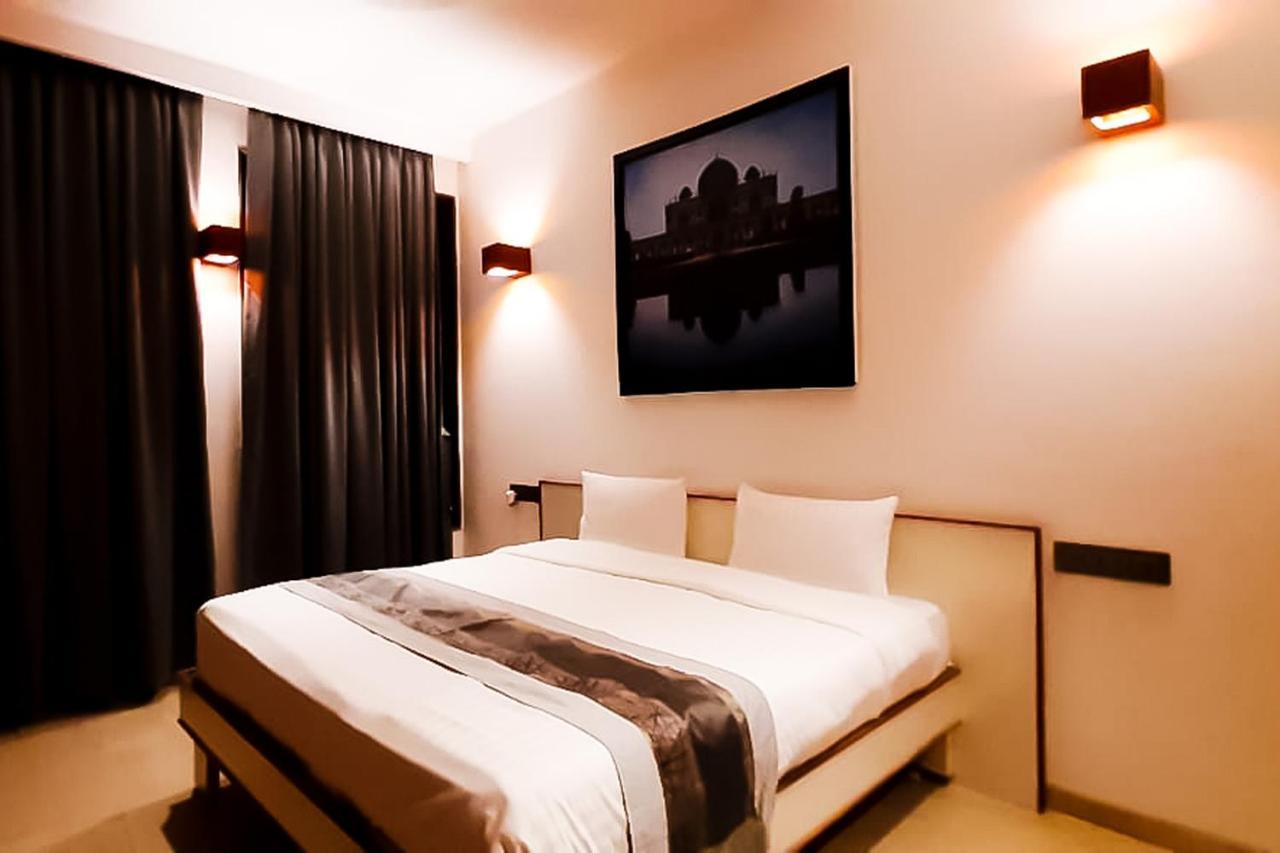Hotel Mayur Express Sangamner Eksteriør bilde